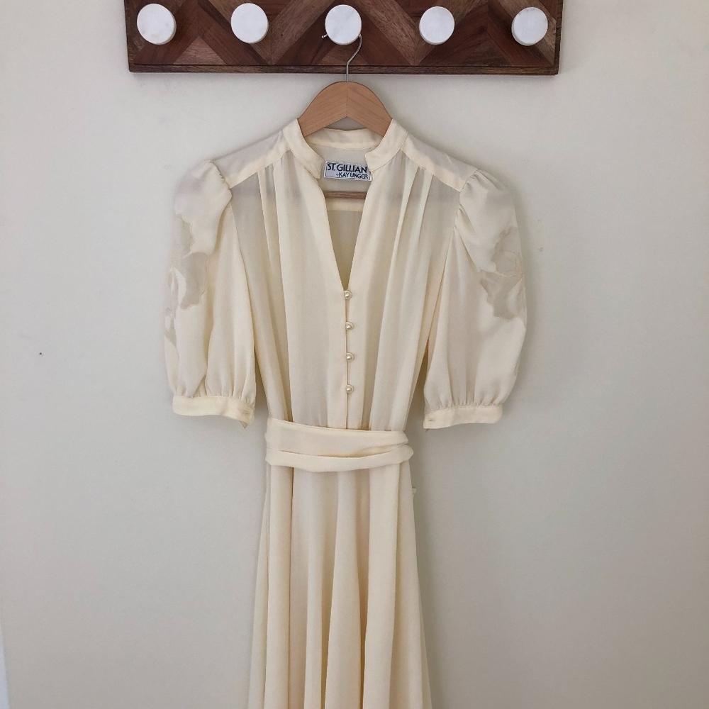 Vintage Off-White Dress Size 4